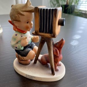 Hummel ‘Photographer’